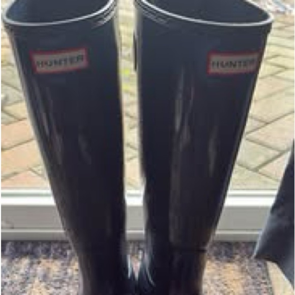Hunter Black Gloss Tall Rain Boots with Red Accent